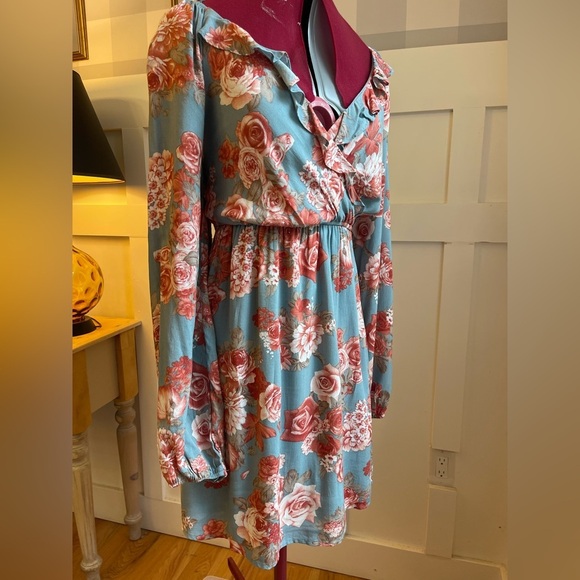 Floral Long Sleeve Dress with Ruffles Size Large - Picture 2 of 9